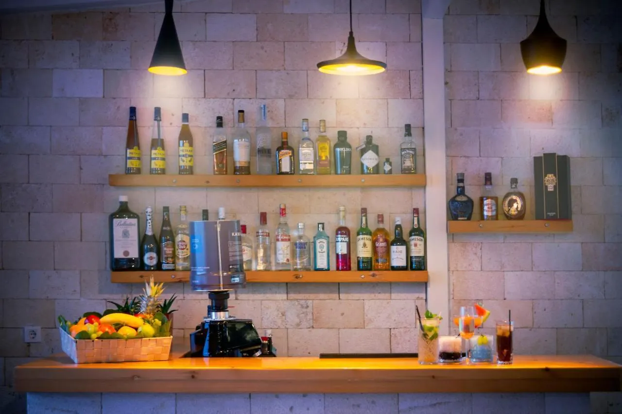 Evripidis Hotel Afytos 3*,