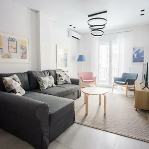 https://spacious-unique-luxurious-central.hotels-of-thessaloniki.com